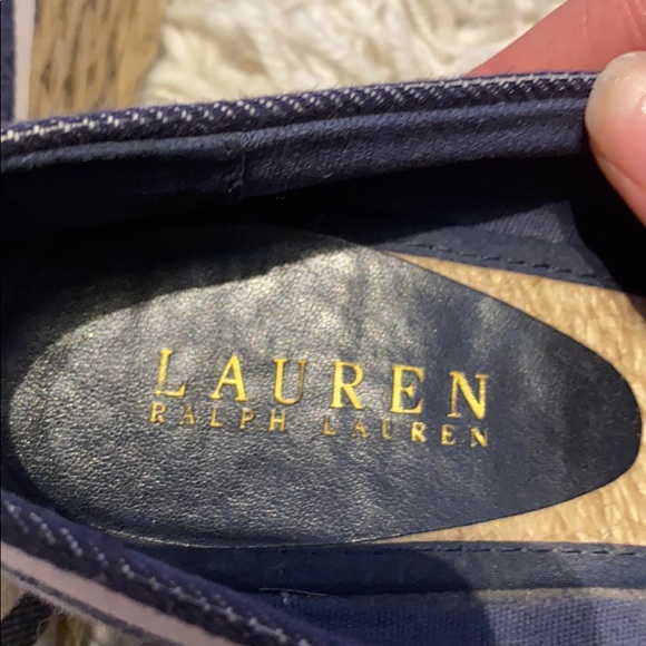 Lightly used Lauren Ralph Lauren sandals - Picture 3 of 4